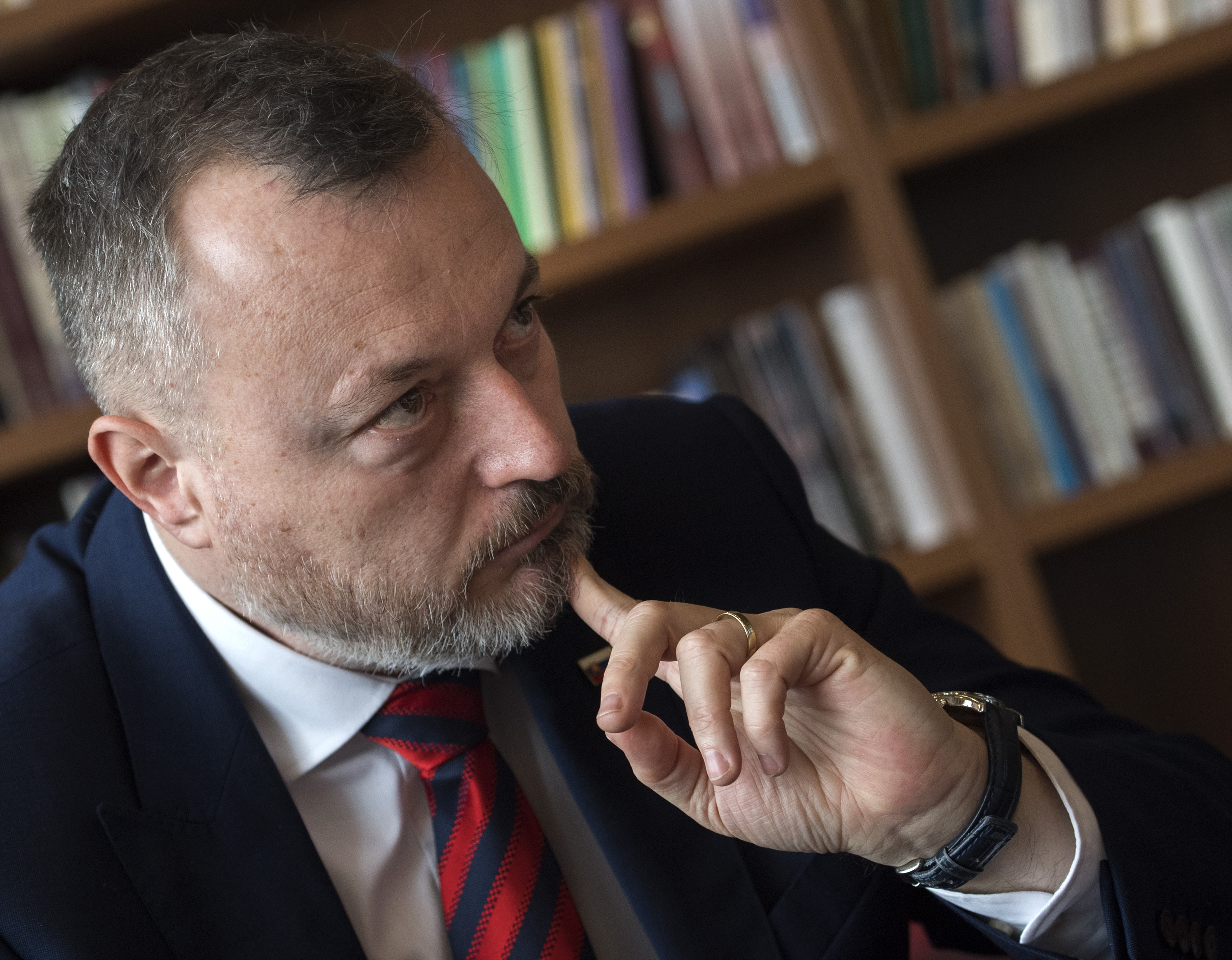 Milan Krajniak: Mala by existovať alternatíva pre ľudí, ktorí nechcú iba politikov, čo robia podržtašky progresívcom