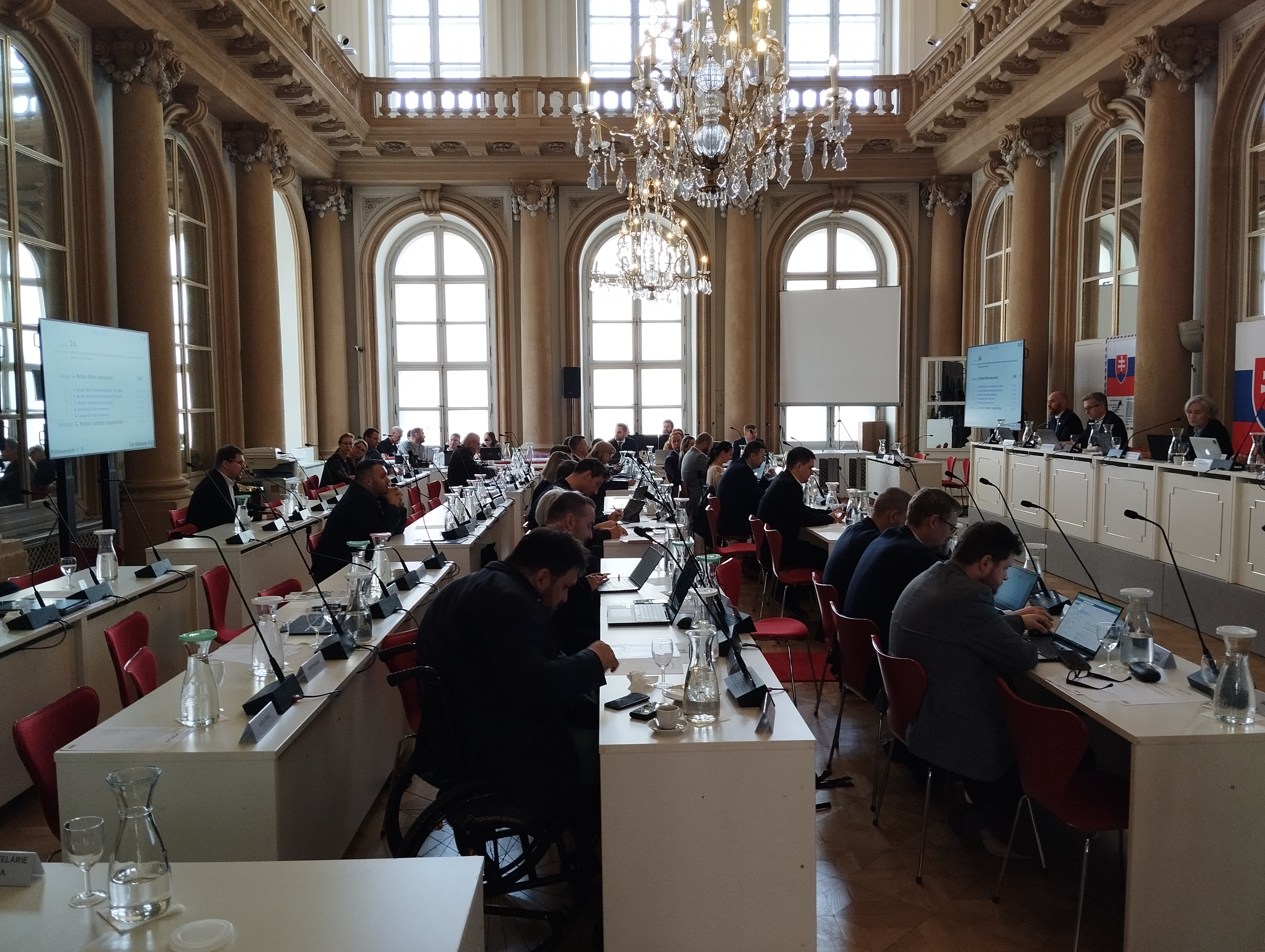 Nový úver vo výške 55 miliónov eur. Dlhové zaťaženie sa blíži ku 50-tim percentám