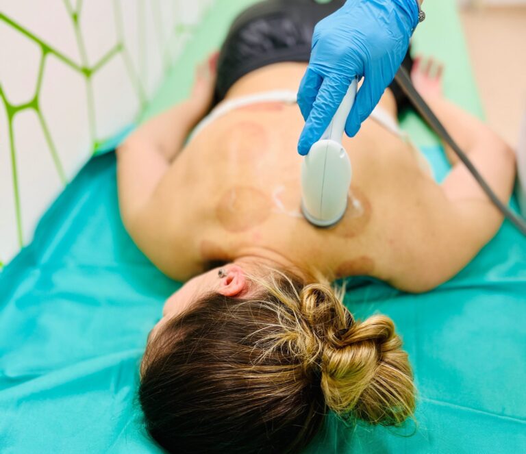 Nemocnica má nový prístroj: Bezbolestne lieči chrbát, kĺby či karpálny tunel