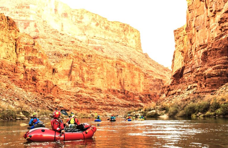 Požiare pri Grand Canyone si vyžiadali evakuáciu. Zhorelo 400 hektárov lesa