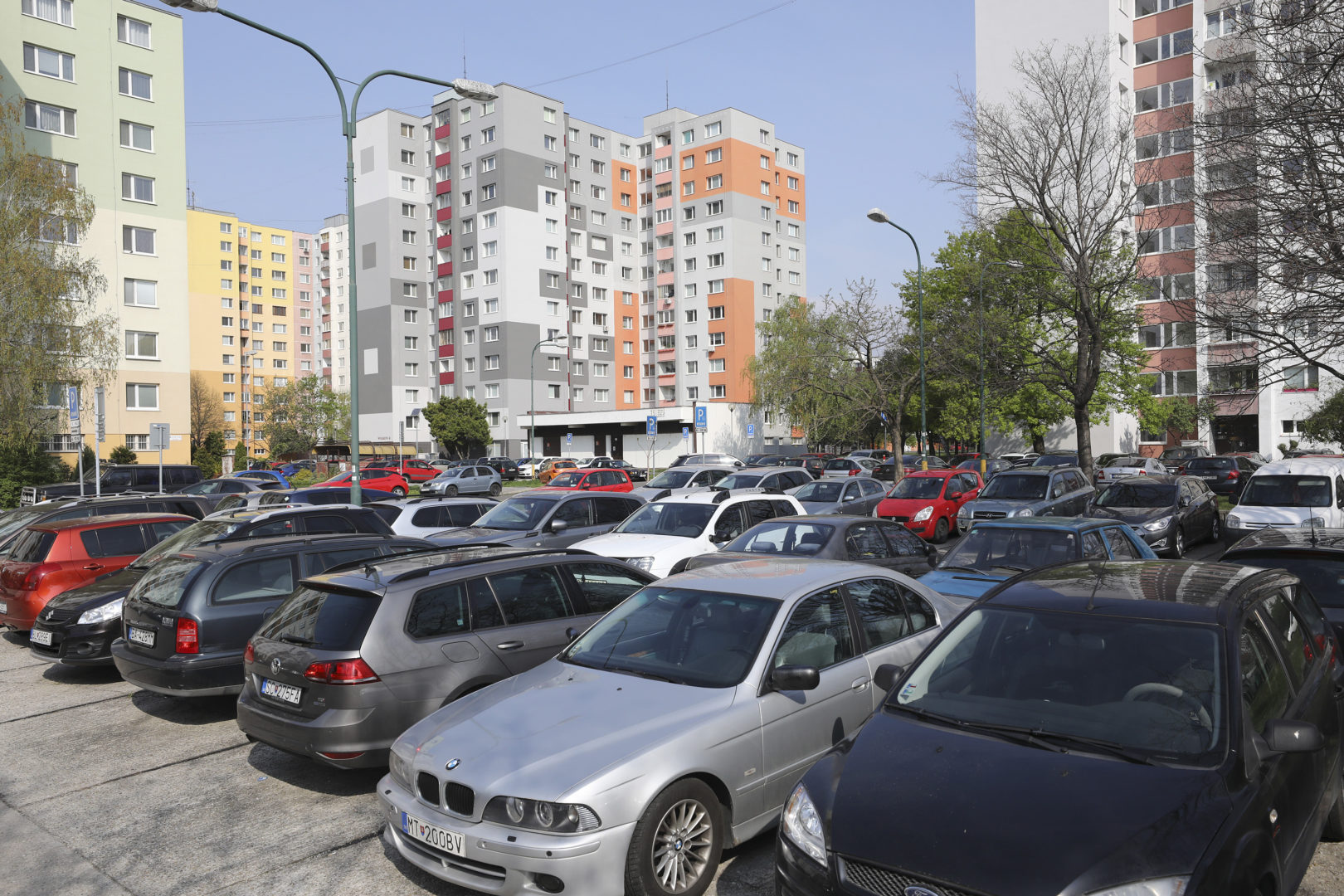 Vodiči s úsmevom! Bratislava pokračuje v budovaní záchytných parkovísk a parkovacích domov