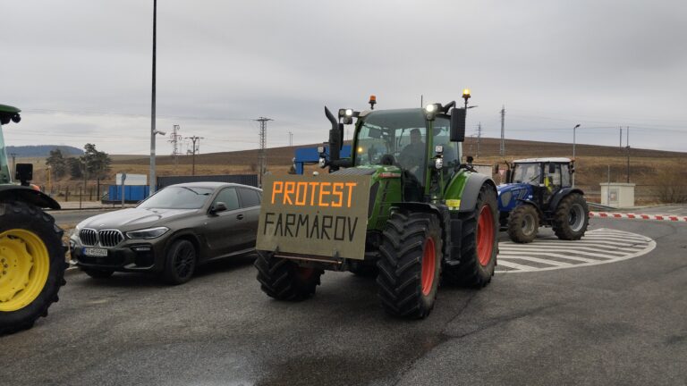 Poľnohospodári budú protestovať aj v Rimavskej Sobote. Zablokujú frekventovanú ulicu a pôjdu i hlavným južným ťahom