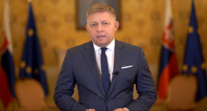 Fico v prejave k výročiu invázie: Vojna sa začala už v roku 2014 vyčíňaním ukrajinských neonacistov