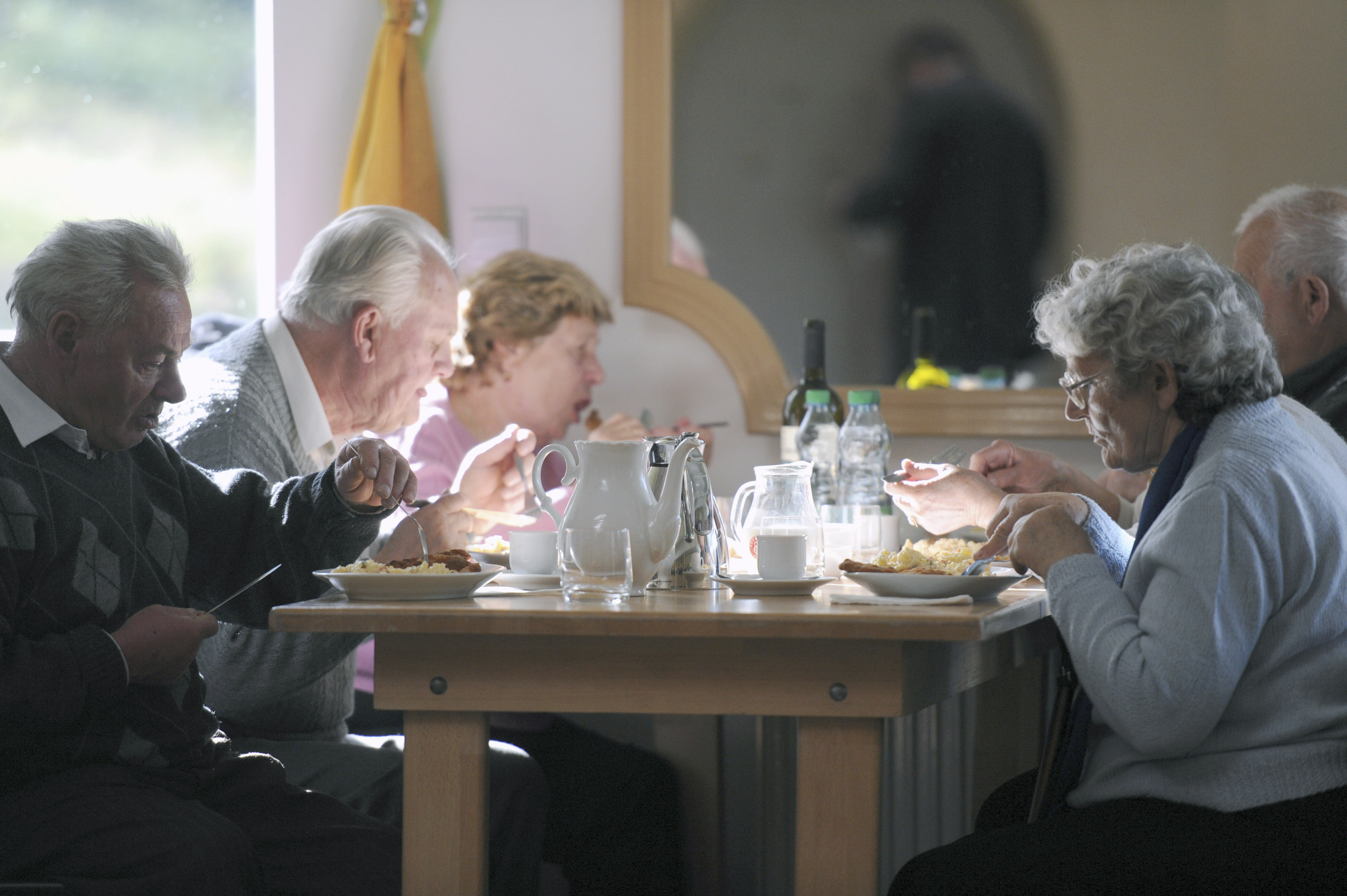 Kedy čaká mladšie ročníky odchod do dôchodku? Rôzne scenáre ukazujú aj niekoľkoročný rozdiel
