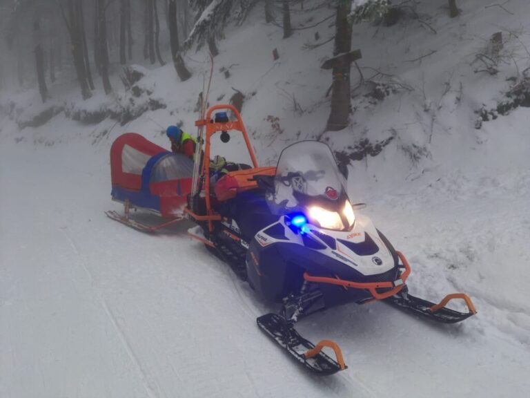 Silné lavíny na horách: Odborníci vydali výstrahy druhého stupňa