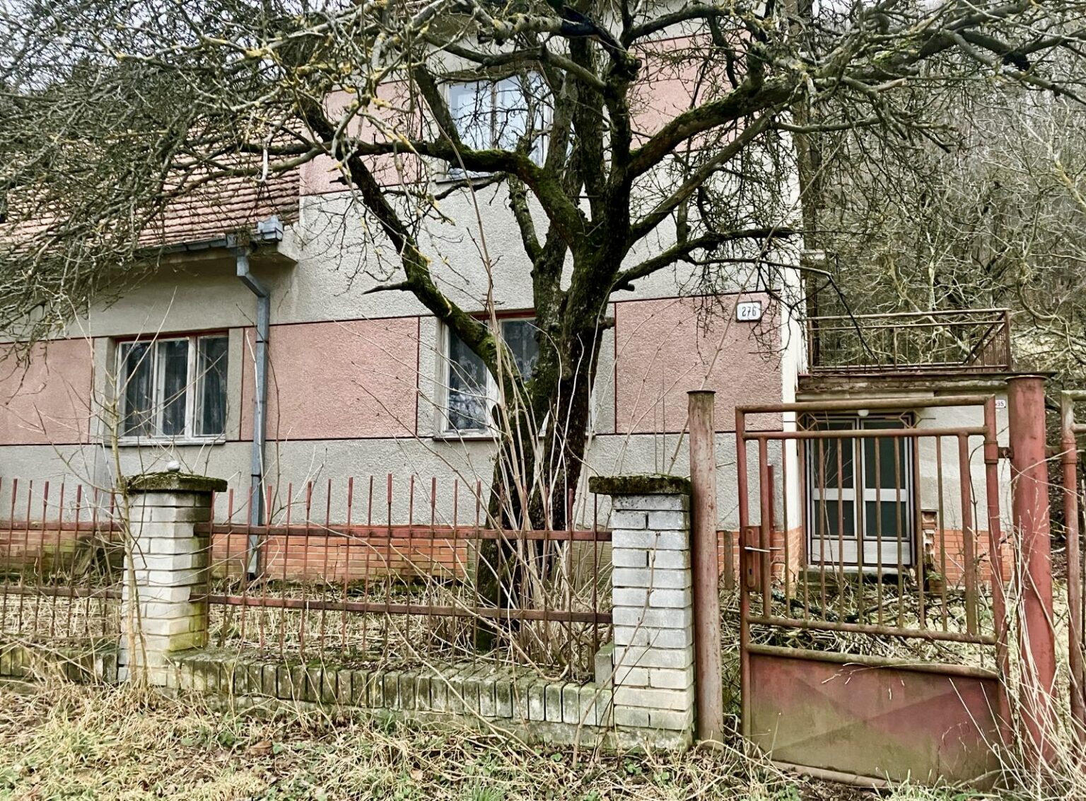Neobývaná nehnuteľnosť pána Jozefa. Foto: Trenčiansky Štandard