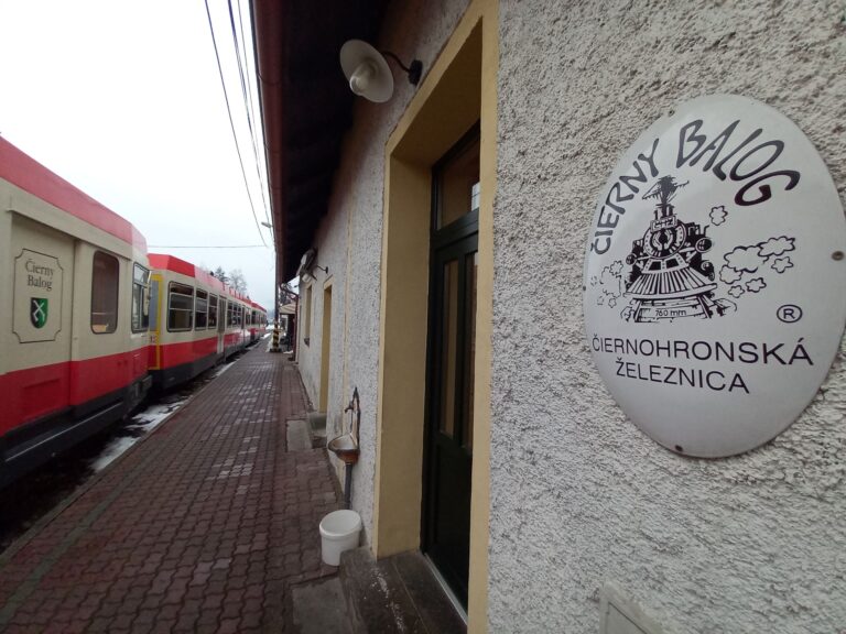 Návštevníkov čaká vyhrievaný vláčik. Foto: Mário Kaprálik