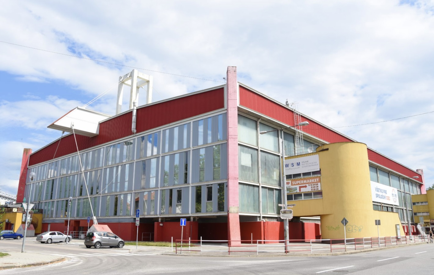 Zimný štadión v Trenčíne je opäť v prevádzke. Únik čpavku zastavili