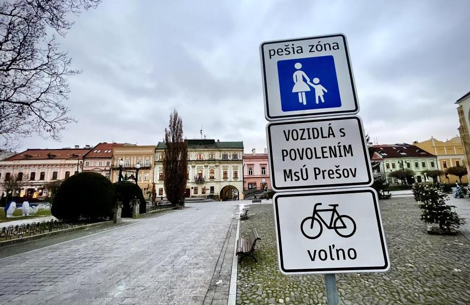 Bezohľadní vodiči neoprávnene vstupujú do centra mesta. Vedenie Prešova reaguje