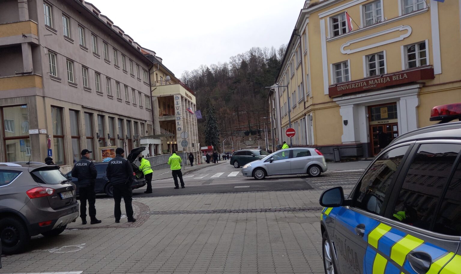 Filmári budú nakrúcať aj v okolí Štátnej opery. Foto: Mário Kaprálik