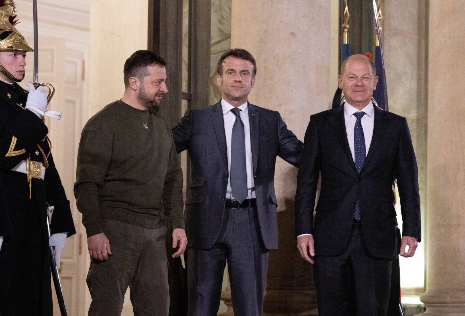 Volodymyr Zelenskyj, Emmanuel Macron a Olaf Scholz. Foto: Profimedia.sk