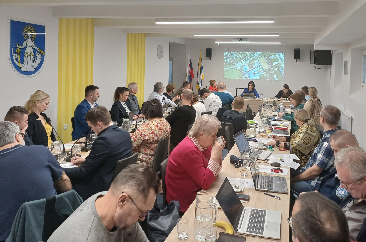 Mestskí poslanci schválili žiadosti o finančnú podporu na dva projekty športovej infraštruktúry. Foto: RV 