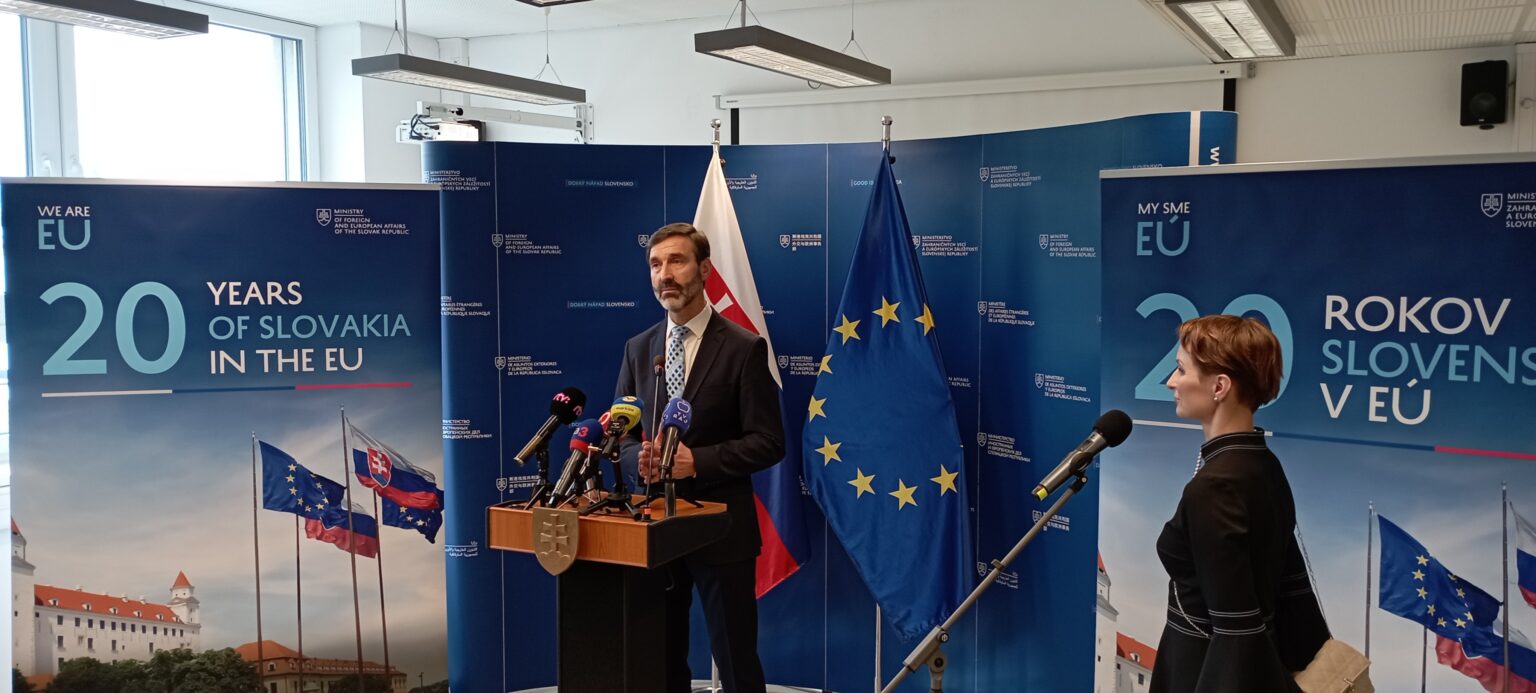Minister Blanár vníma Európsku úniu ako mierový projekt. Foto: David Markovič