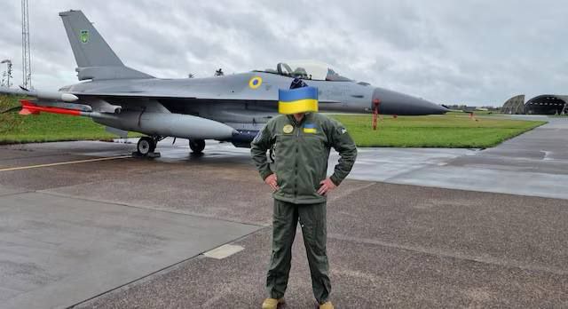 Stíhačka F-16 s insígniami ukrajinských vzdušných síl. Foto: Euromaidan Press/Facebook