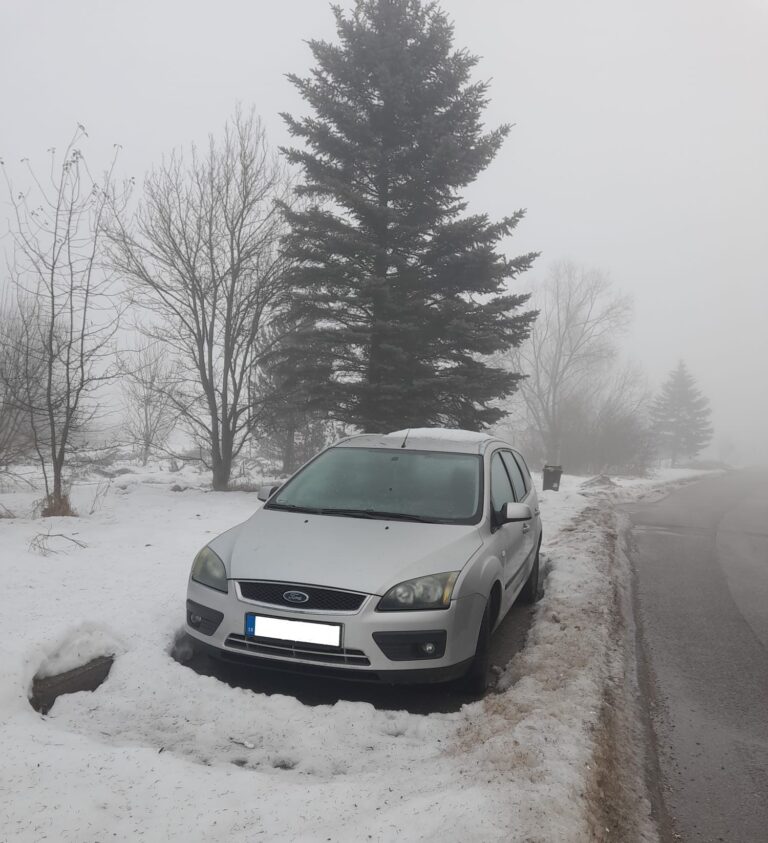 Brezno: Mestská polícia sa zamerala na vraky, uvoľnilo sa osem parkovacích miest