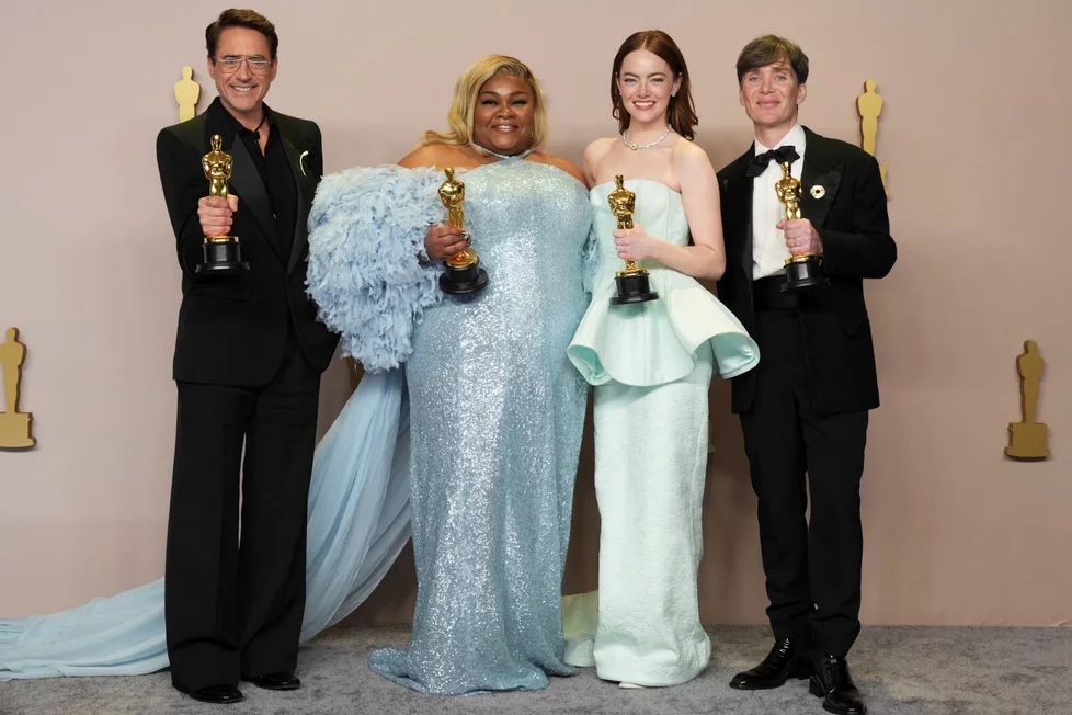 Oscara 2024 ovládol Oppenheimer a Chudiatko. Dominovali silné snímky skvelých režisérov