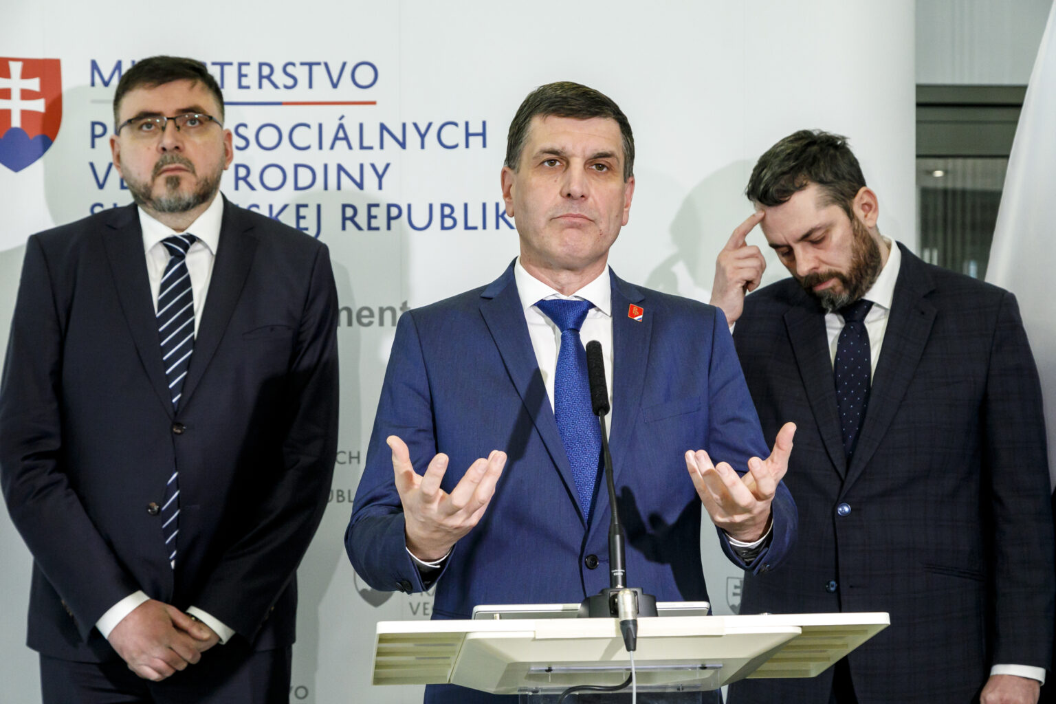 Branislav Ondruš (v strede). Foto: Dano Veselský/TASR