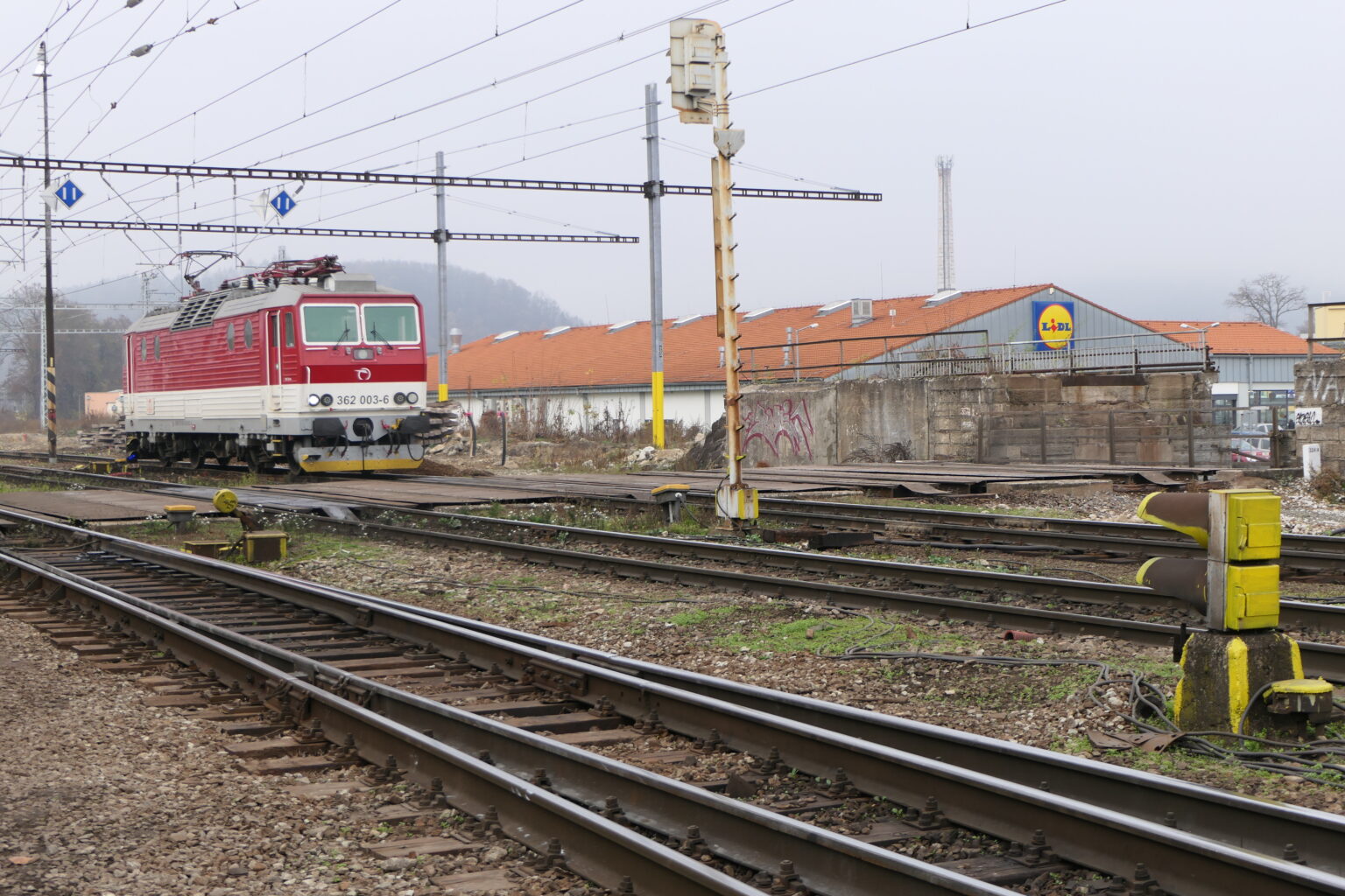 Železničná trať nad Kysuckou ulicou v Žiline. Foto: Erika Ďurčová/TASR