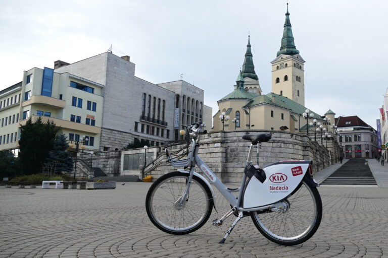 Sezóna obľúbených zdieľaných bicyklov odštartuje už čoskoro. Na Žilinčanov čaká niekoľko noviniek