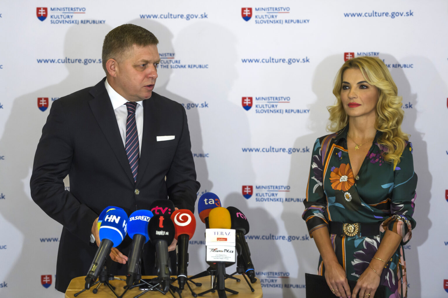 Robert Fico a Martina Šimkovičová. Foto:  Jaroslav Novák/TASR. 