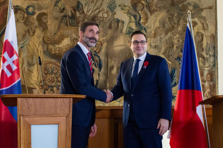 Lipavský: Putin Ukrajinu neporazil, hranice nemožno meniť vydieraním