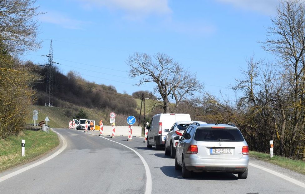 Železničný most za Podolíncom čaká oprava. Pripravte sa na dlhodobé dopravné obmedzenia 