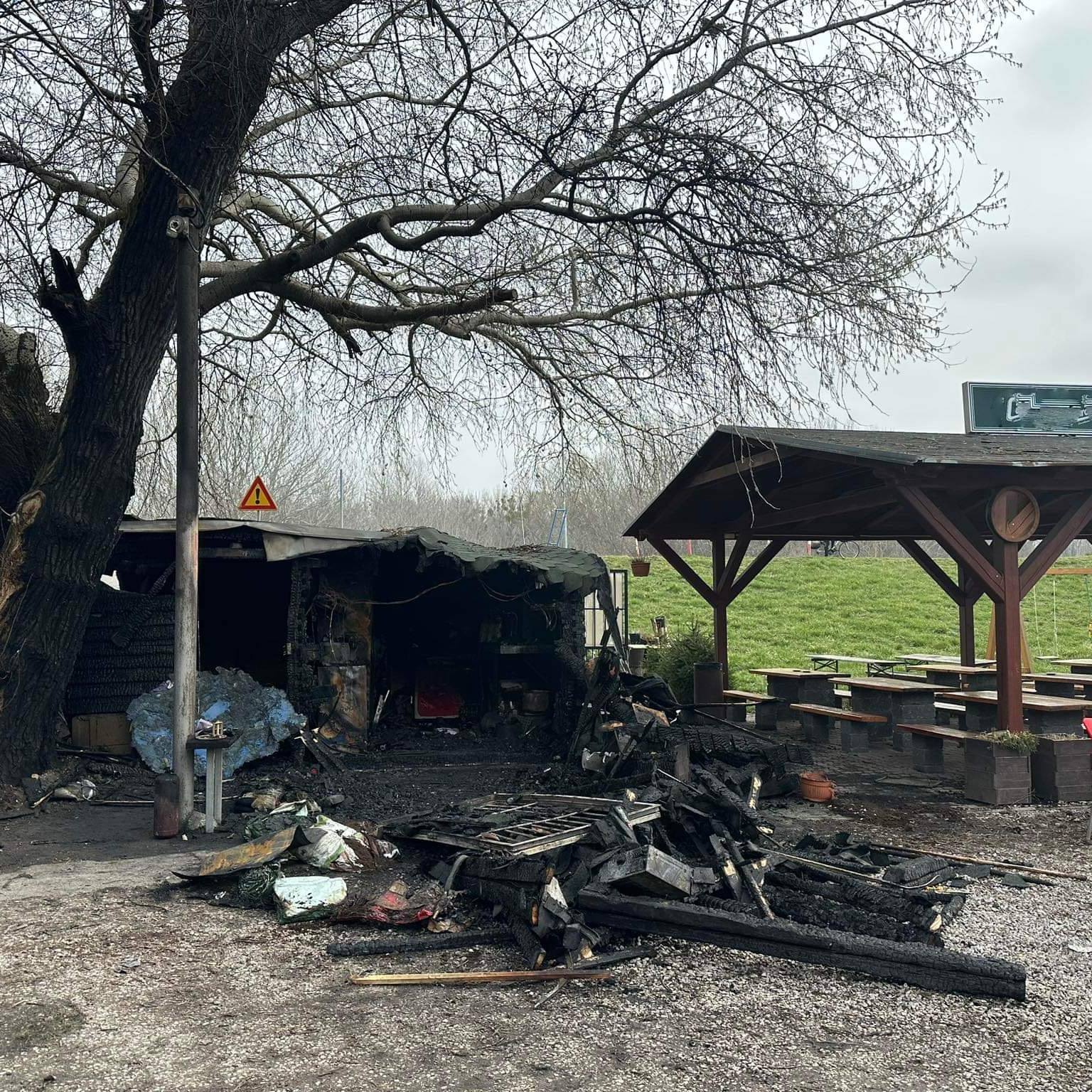 Obľúbený bratislavský bufet zhorel do tla. Niekto ho úmyselne podpálil