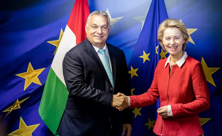 Europarlament sa chystá žalovať Európsku komisiu za odblokovanie fondov Maďarsku