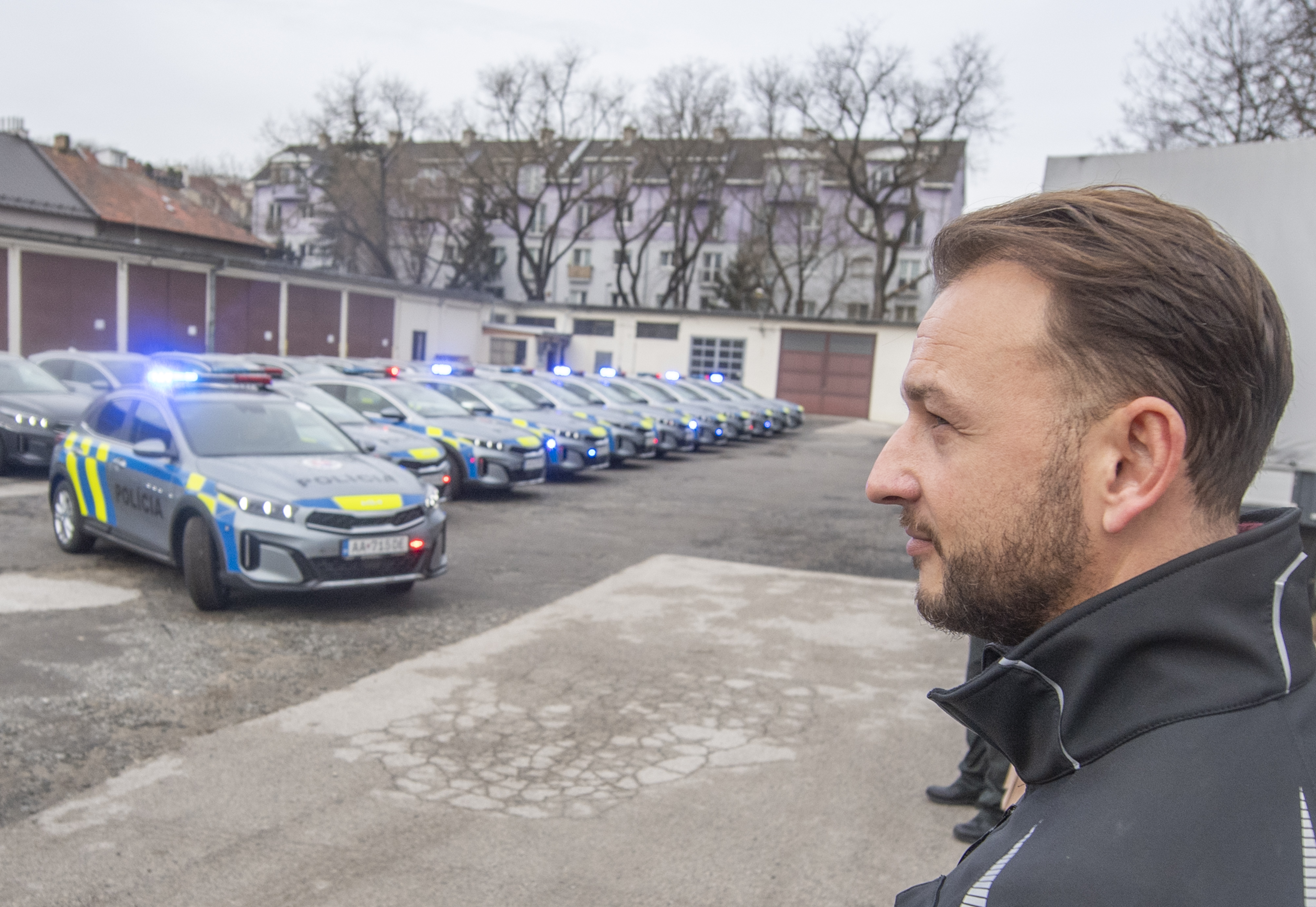 Šutaj Eštok: Policajti, ktorí riešia nehodu Danka, dostali výčitku. Krúpa to označuje za trápne