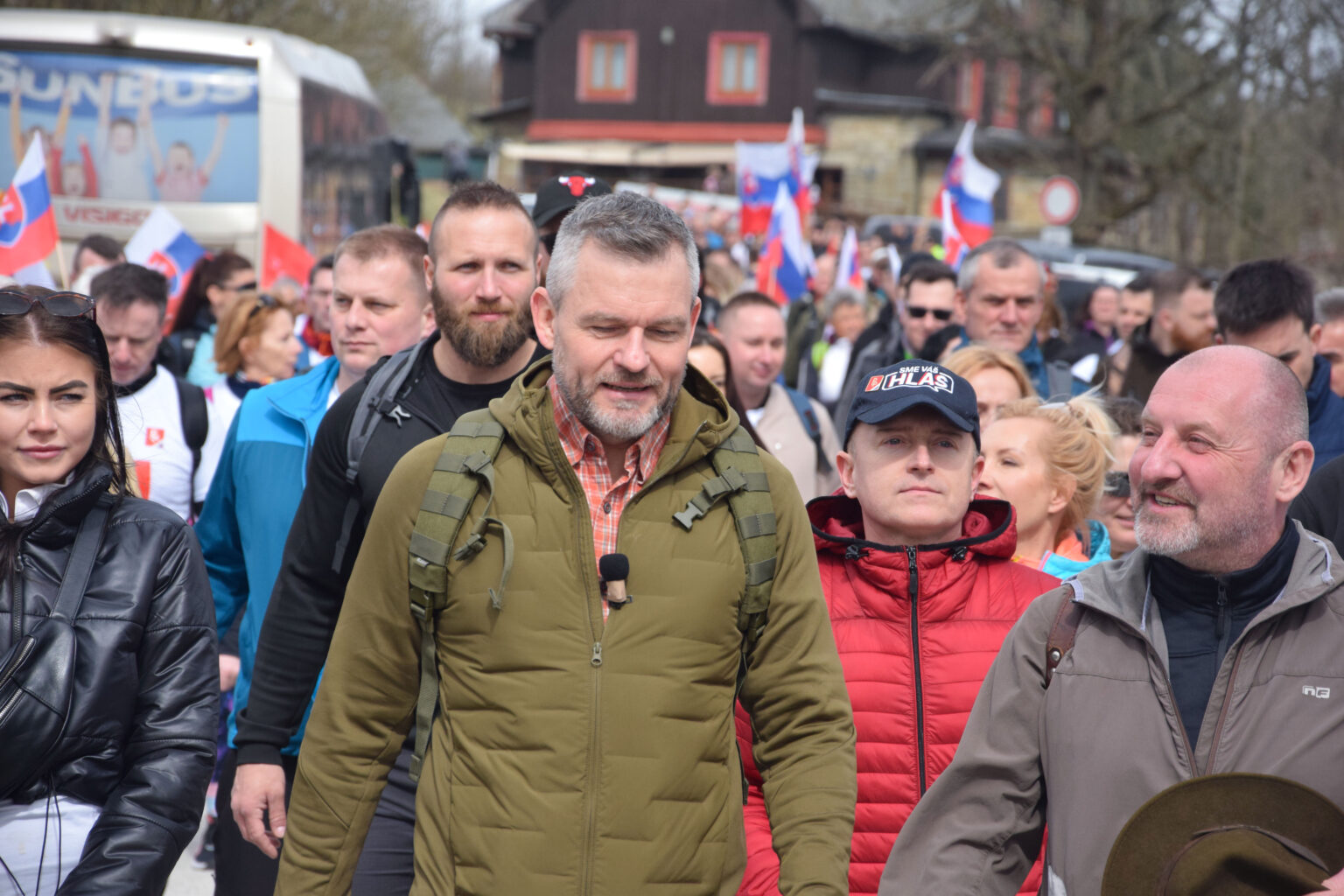 Peter Pellegrini počas pochodu na Veľkú Javorinu. Foto: Rasťo Harakal