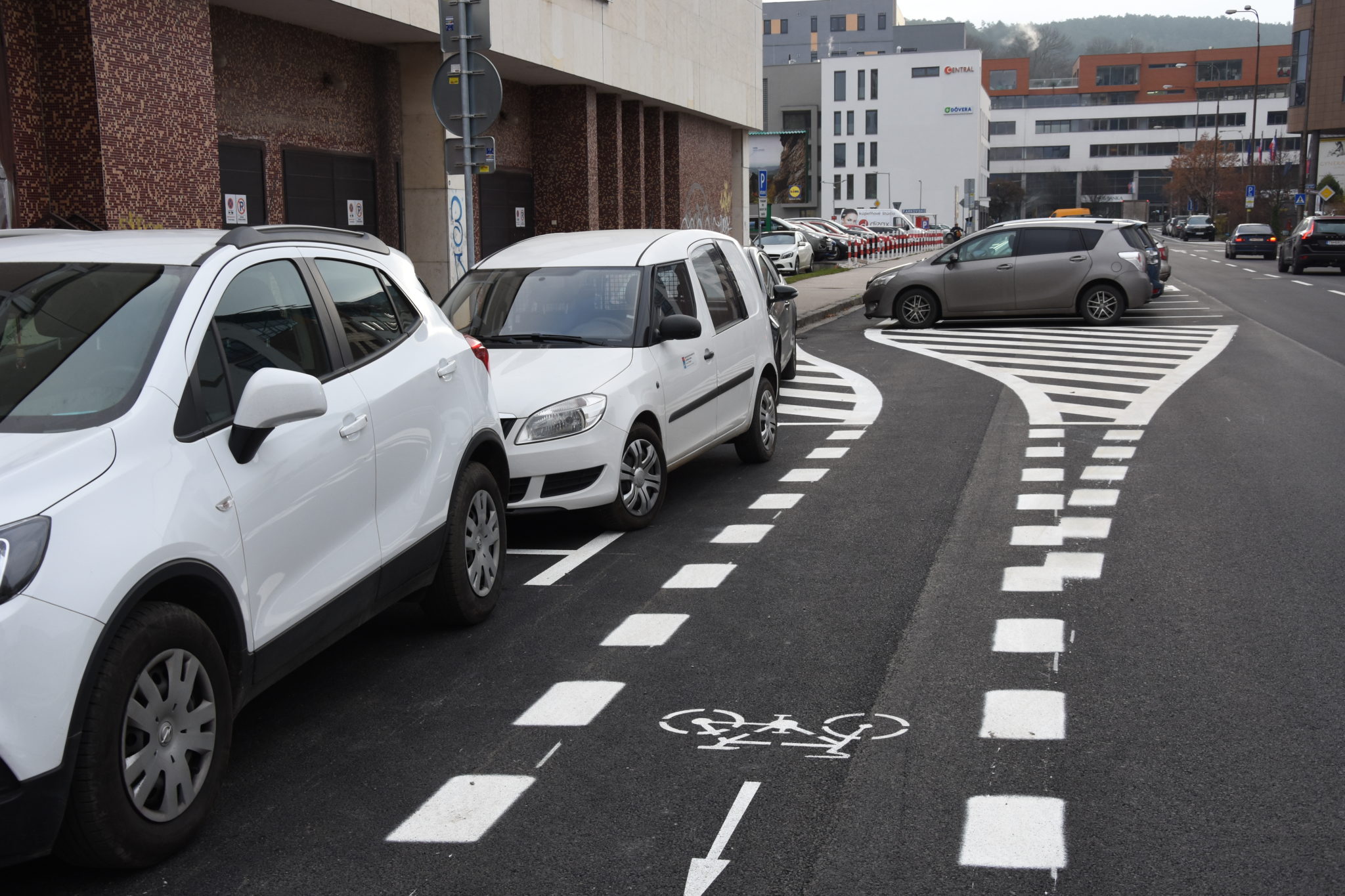 Pripravte sa na zdržanie. Stavebné práce v meste obmedzia dopravu aj parkovanie