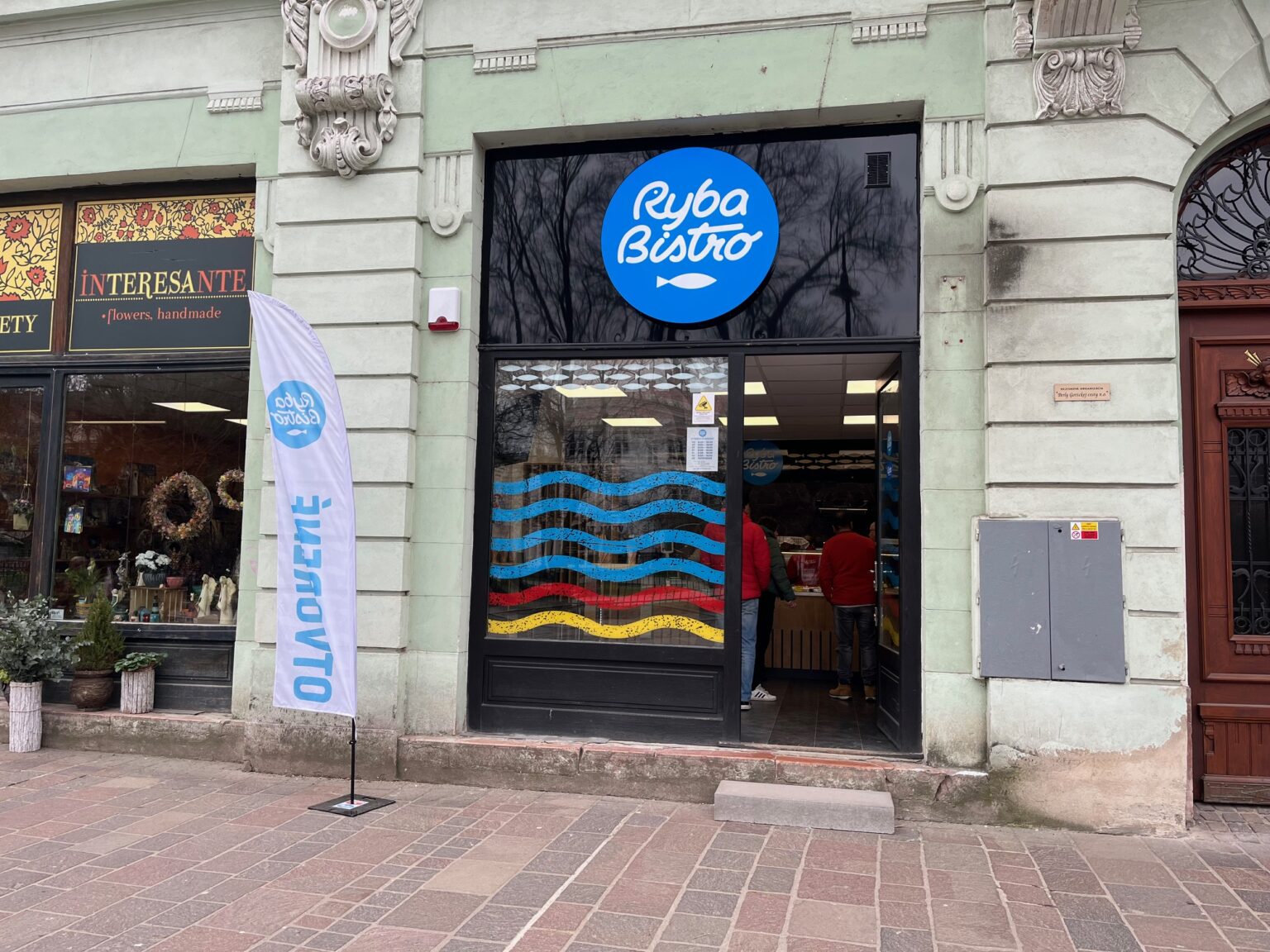 Máte radi tresku, klobásky i jaternice? Môžete si na nich pochutnať v centre mesta v novom bistre. Foto: Redakcia
