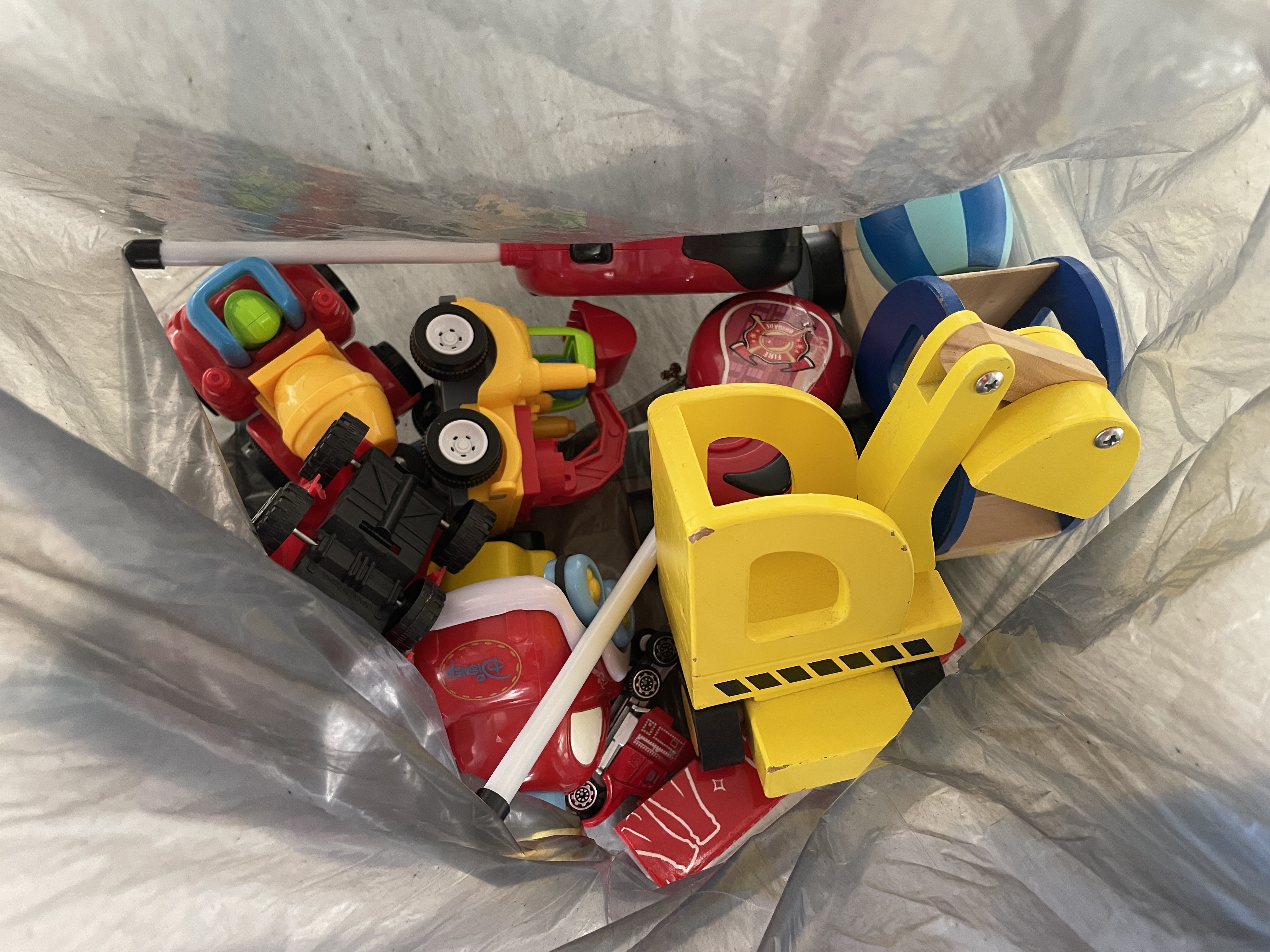 Odpad nemusí skončiť v spaľovni. Môže kolovať a pomôcť núdznym vyriešiť finančnú situáciu