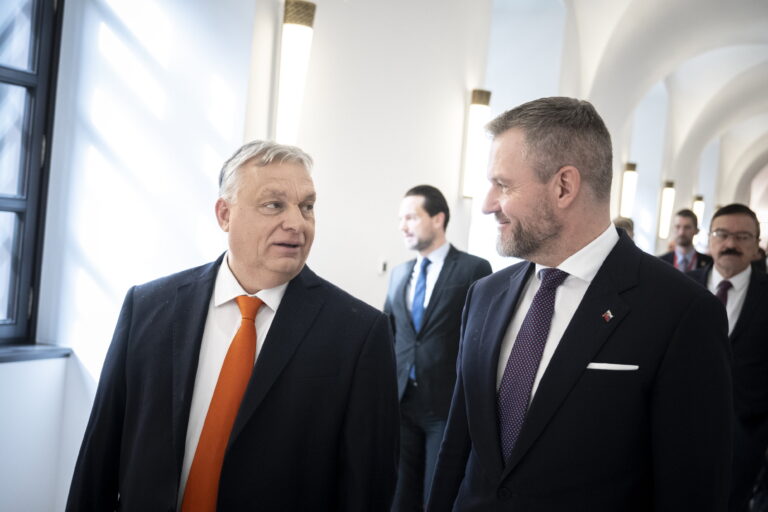 Orbán zablahoželal Pellegrinimu k víťazstvu