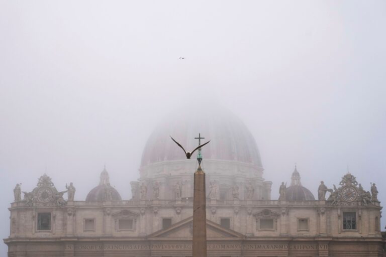 Taliansko nasadí na pohreb pápeža Františka stíhačky aj torpédoborec