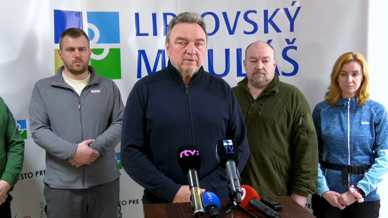 Primátor zvolal krízový štáb. Mesto podporuje reguláciu medveďa hnedého. Foto: Facebook
