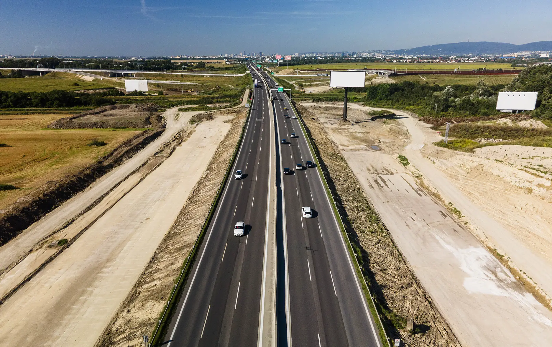 Pre demontáž mosta uzavrú diaľnicu D1. Vodiči sa musia pripraviť na dlhodobé obmedzenia