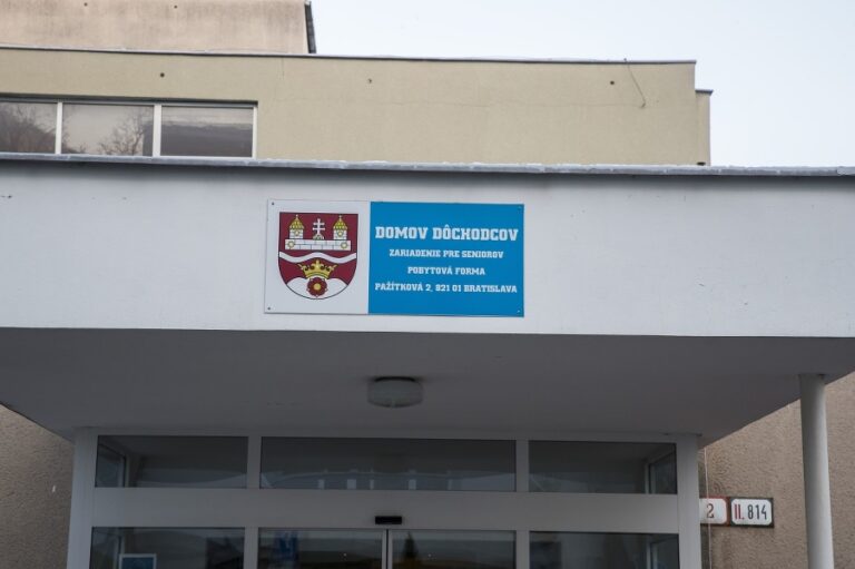 Trestné konania v prípade domova dôchodcov na Pažítkovej neboli stále ukončené