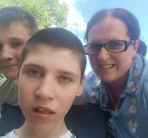 Ťažko skúšaná mama štyroch detí prosí o pomoc. Hrozí, že nebude mať s rodinou kde bývať