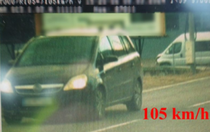 Vodič išiel po obci rýchlosťou 105 km/h. Pokuta mu príde domov