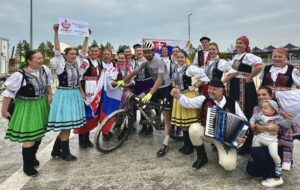 Foto: Úsmev z Trenčína si podmaňuje svet. Prekvapil aj Petra Sagana