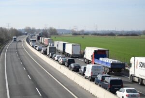 NDS varuje pred víkendovým zdržaním na D1 pri Bratislave