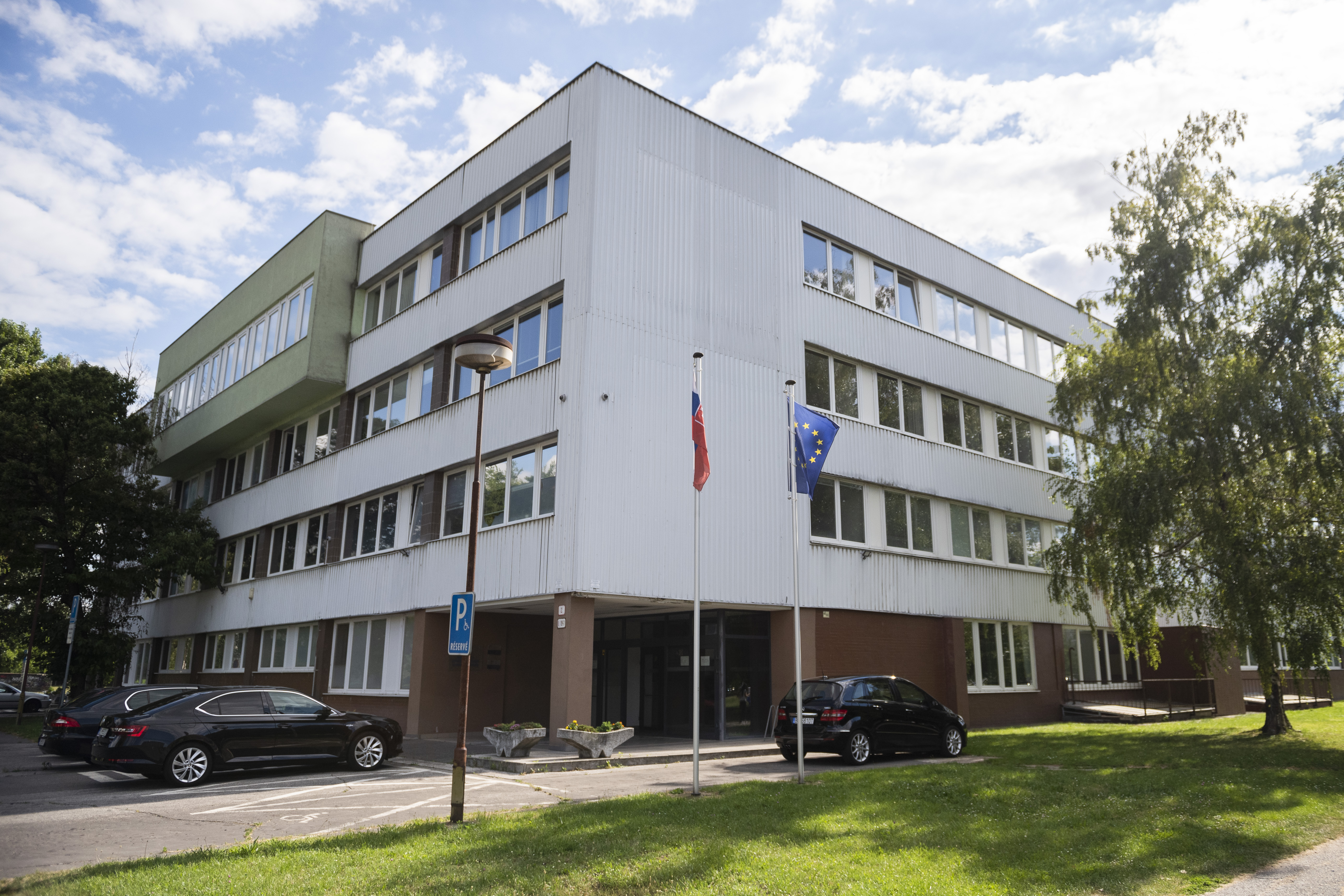 Štát plánuje obmedziť prístup do katastra nehnuteľností. Vraj chce chrániť osobné údaje