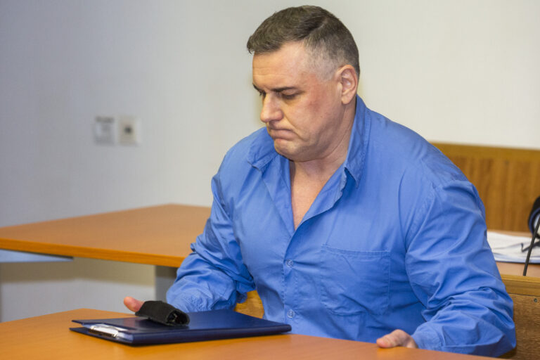 Mafiánsky bos Černák sa môže dostať na slobodu. Pojednávanie však odročili