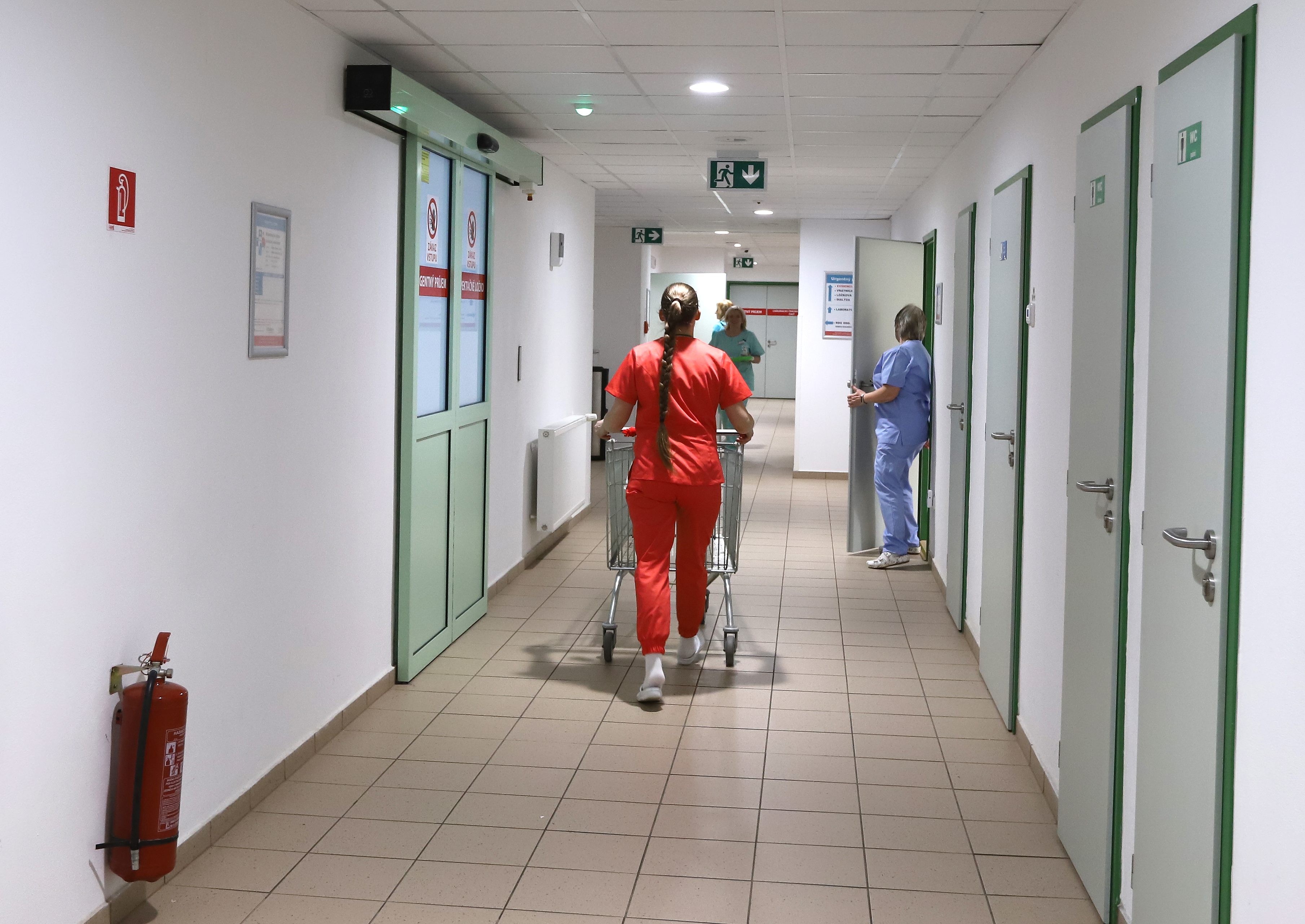 Pribúdajú prípady čierneho kašľa v Bratislavskom kraji. Chýbajú vakcíny na preočkovanie