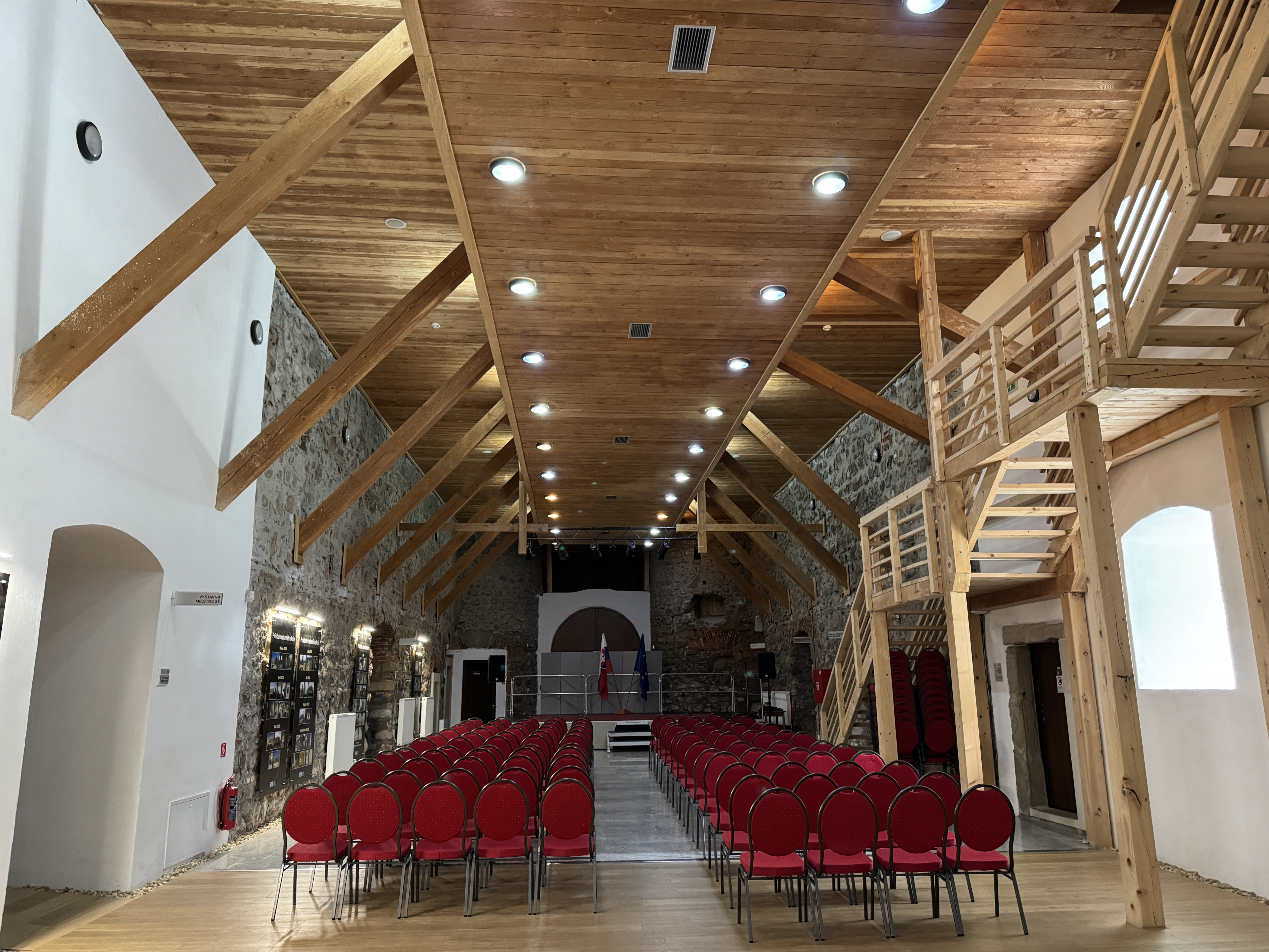 Veža sa po požiari takmer zrútila. Niekdajší sklad soli je dominantou prešovského Solivaru