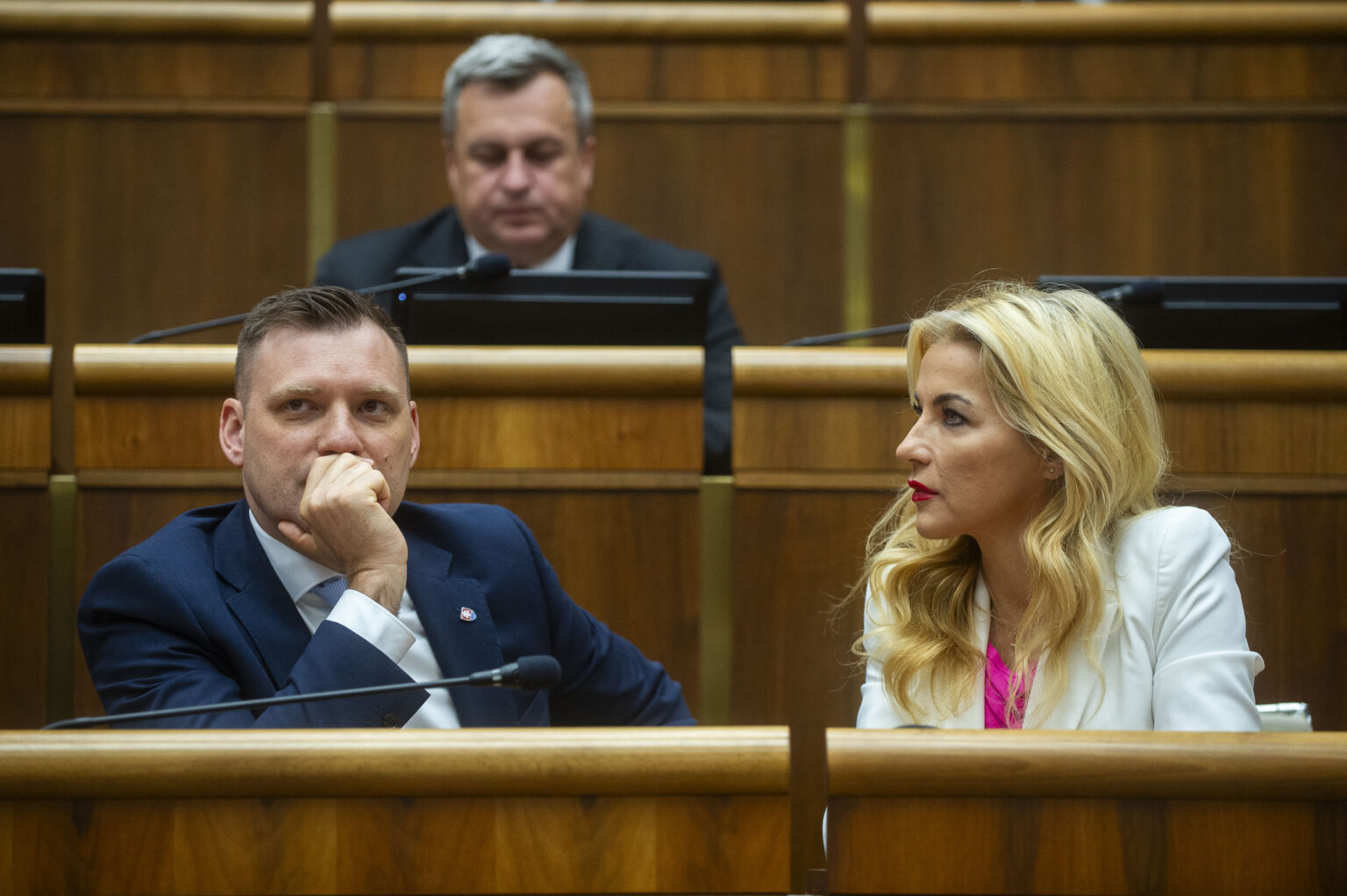 Hore Andrej Danko, dole Tomáš Taraba a Martina Šimkovičová. Foto: Jakub Kotian/TASR