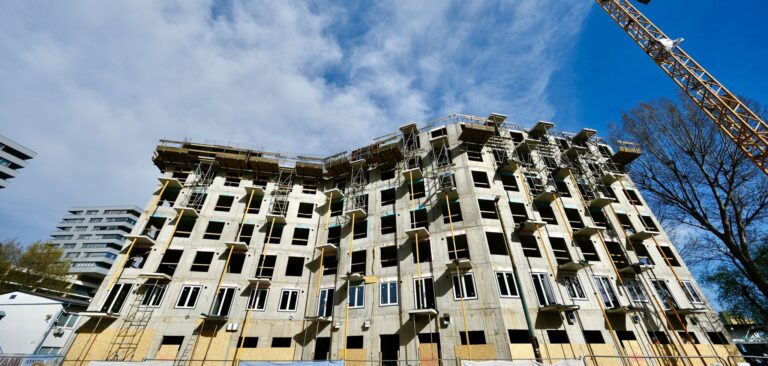 Výstavba mestských nájomných bytov v Petržalke napreduje