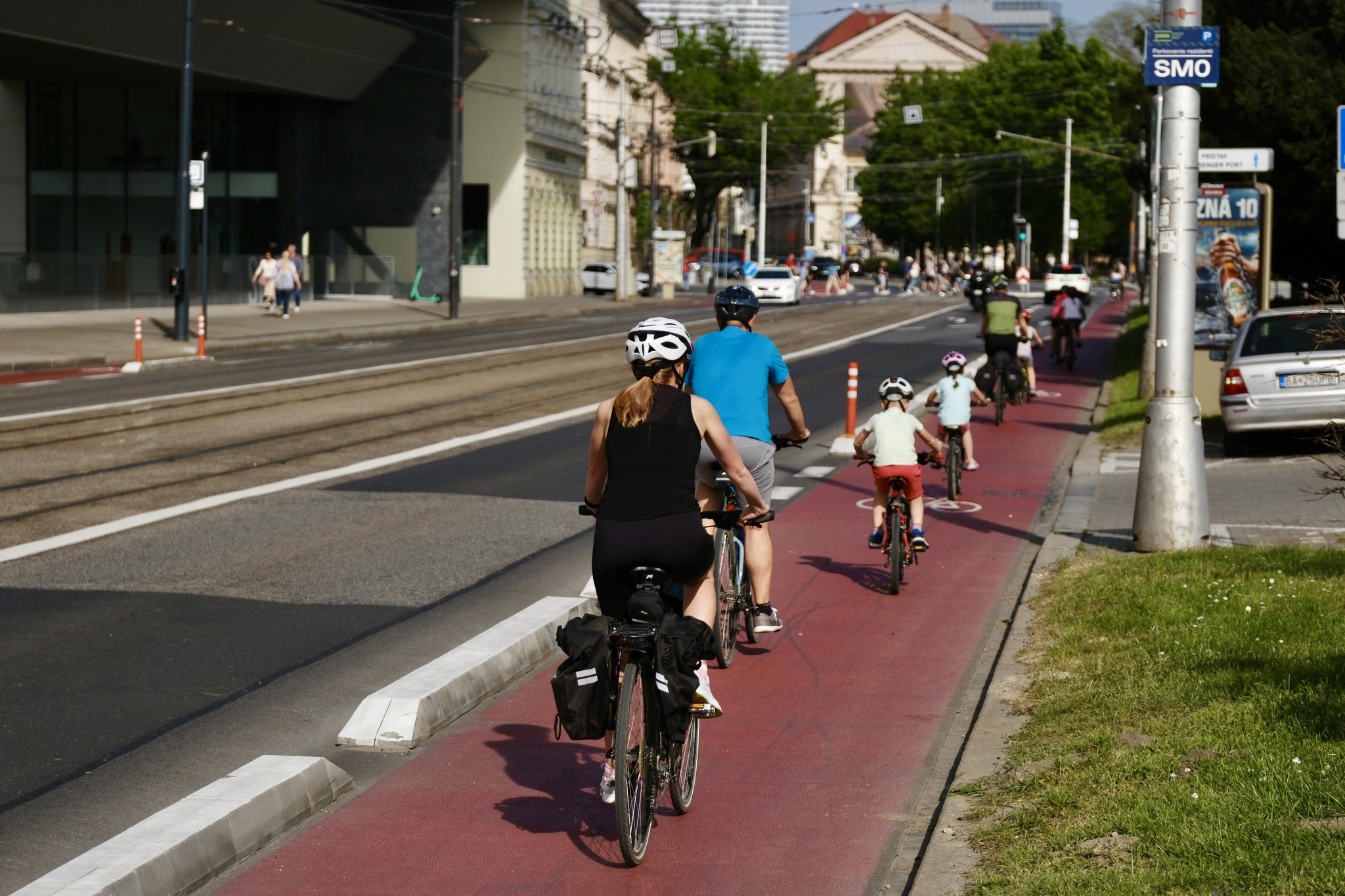 Mesto tvrdí, že stále viac ľudí využíva cyklopruhy na Vajanského nábreží