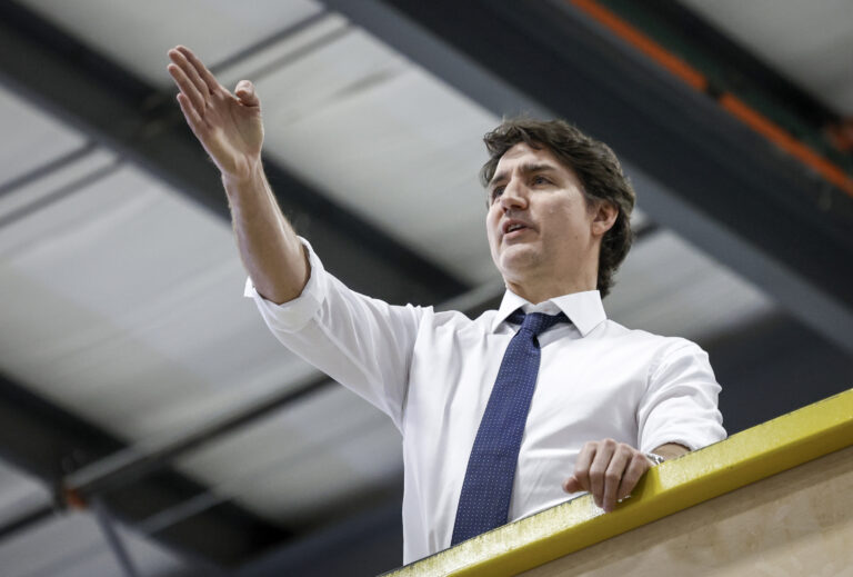 Kanadskí voliči vystavujú účet progresívnemu premiérovi: Trudeau ničí strednú triedu